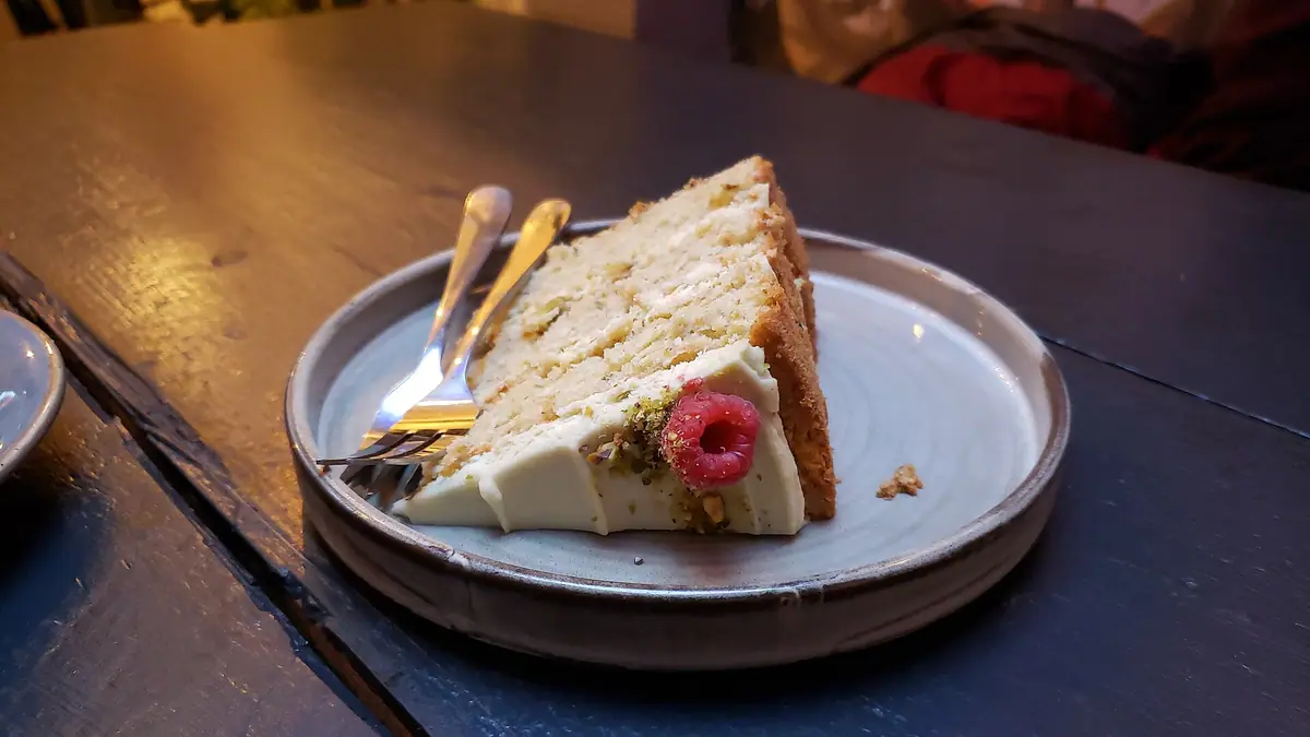 Acacia Cakes – cake shop in Stratton, Dorchester